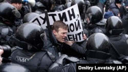 Задержание на акции "Забастовка избирателей" в Москве