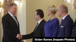 Romanian President Klaus Iohannis meets with PNL politicians on October 11.