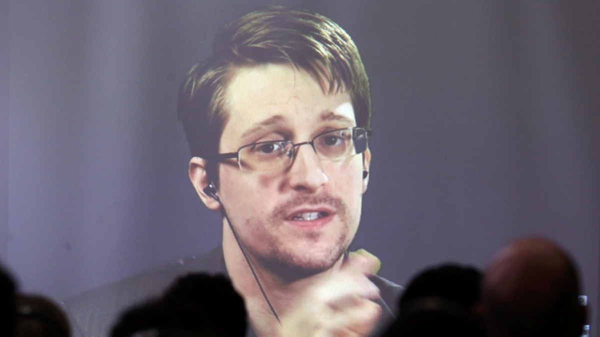 Путін дав Сноудену, звинуваченому у США в шпигунстві, російське громадянство