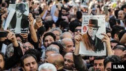 Iranian protesters rally in support of Naser Malek Motiee.