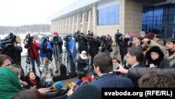 Представники сепаратистів прибули до Мінська ще у п’ятницю, 30 січня, але не узгодили свій приїзд із Тристоронньою контактною групою