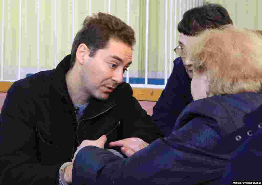 2018 senesi mart ayında Kefe Rusiye memuriyetiniñ sabıq yolbaşçısı Dmitriy Şçepetkov 8 yıl apis cezasına ve 42 million ruble para cezasına üküm etildi. O, büyük miqdarda qabar alğanında ve vekâletlerden tış areket etkeninde qabaatlandı 