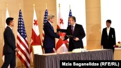 کری: ایالات متحده به پالیسی درهای باز ناتو جداً متعهد است.