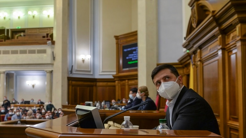 Як узви собиқи маъмурияти президенти Украина дар хиёнат гумонбар мешавад 