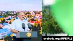 Аляксандар Лукашэнка на мітынгу ў Горадні, 22 жніўня.