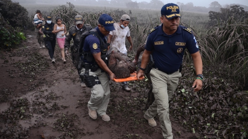 Над 25 загинати по ерупцијата на вулканот Фуего во Гватемала