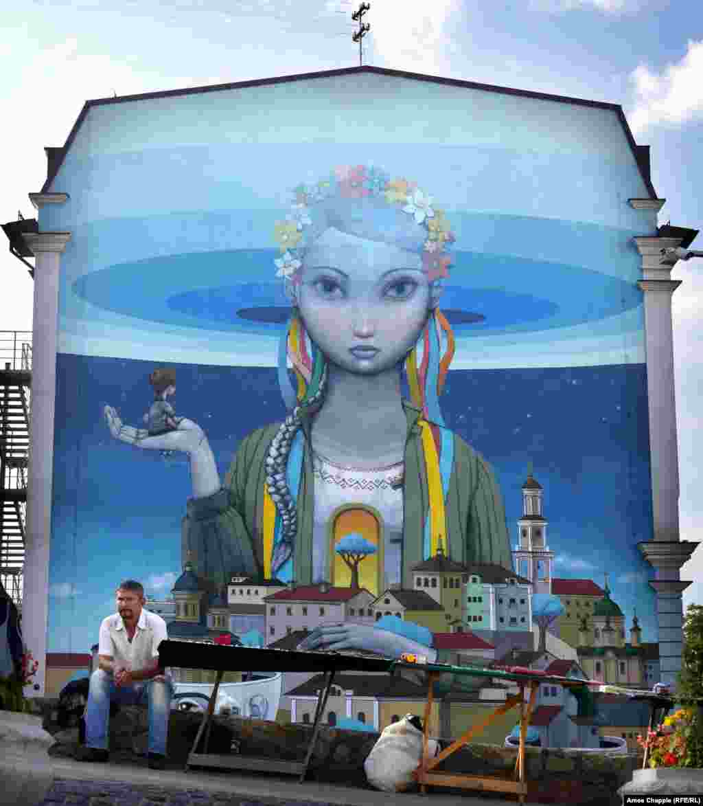 Renaissance, by Seth Globepainter and Ukrainian artist Kislow. 