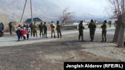  В приграничной зоне между Кыргызстаном и Таджикистаном. 18 декабря 2013 г.