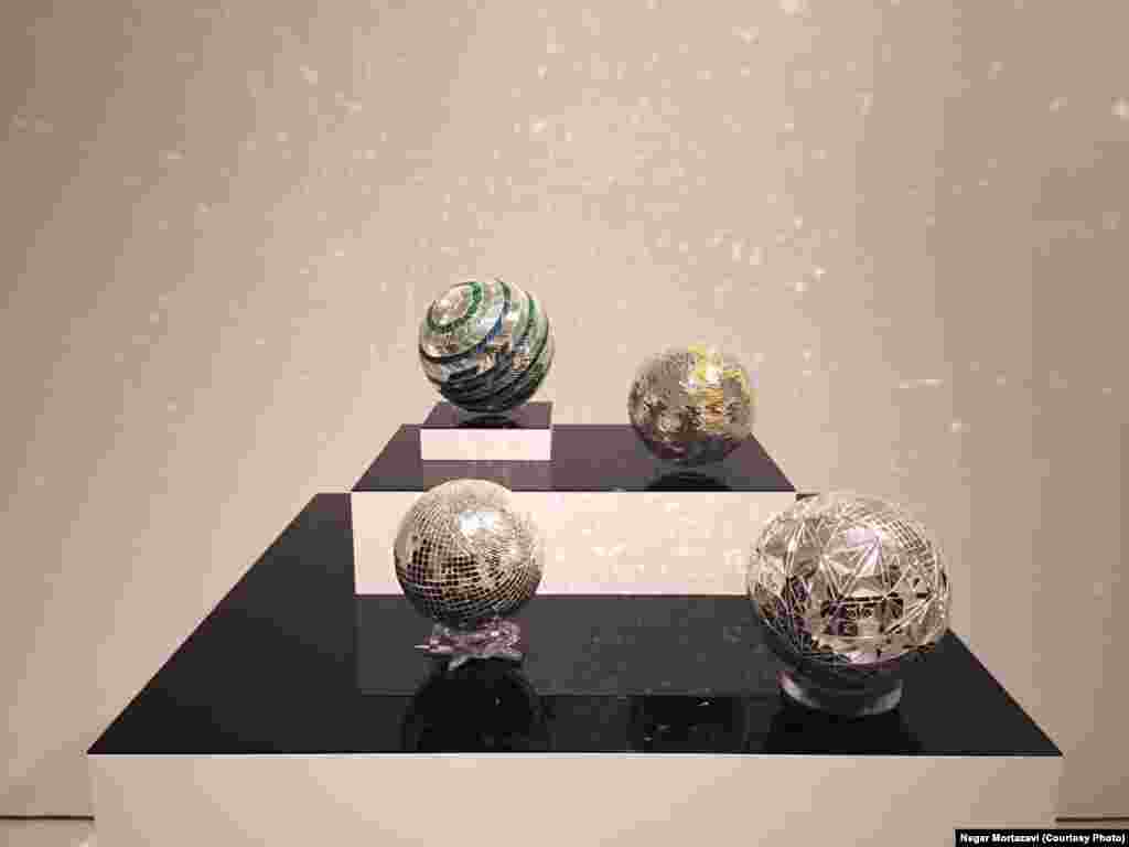 New York: Guggenheim Museum, Monir Shahroudy Farmanfarmaian: Infinite Possibility. Mirror Works and Drawings.