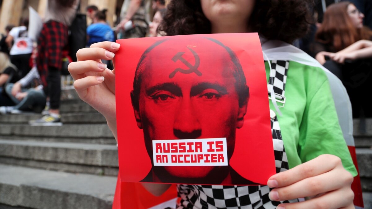 Опрос IRI в Грузии: число сторонников диалога с Россией вновь сократилось