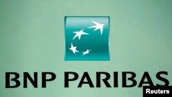 Логотип французского банка BNP Paribas.