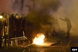 Столкновения у здания парламента Черногории в октябре 2015 года