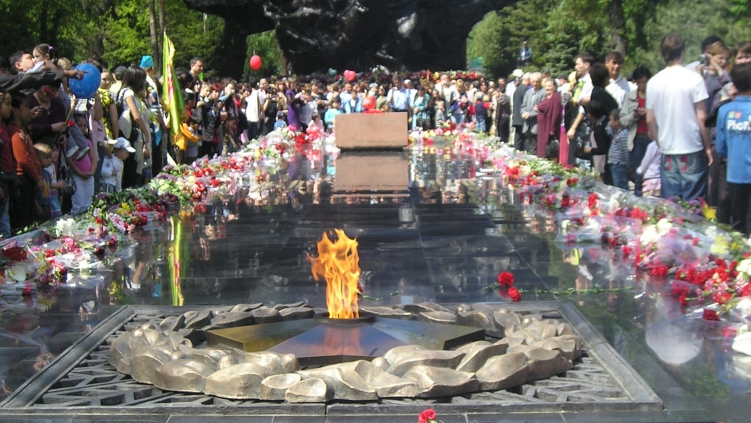 Итальяндық лесбиянкалық порно фильмдерді қараңыз