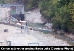 Rijeke će nestati, upozoravaju nevladini aktivisti (foto: rijeka Ugar nakon gradnje hidroelektrane)