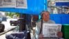 Распаўсюдніца «Газеты Слонімскай» на мясцовым рынку