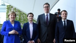 Cancelara germană Angela Merkel, cu președintele sârb Alexandr Vucic și premierul Ana Brnabic, Berlin, 30 aprilie 2019