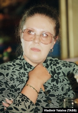 Александр Маринина, 1998