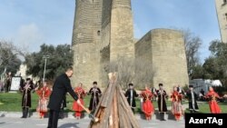 İlham Əliyev Bayram tonqalını yandırır, 18 mart 2017