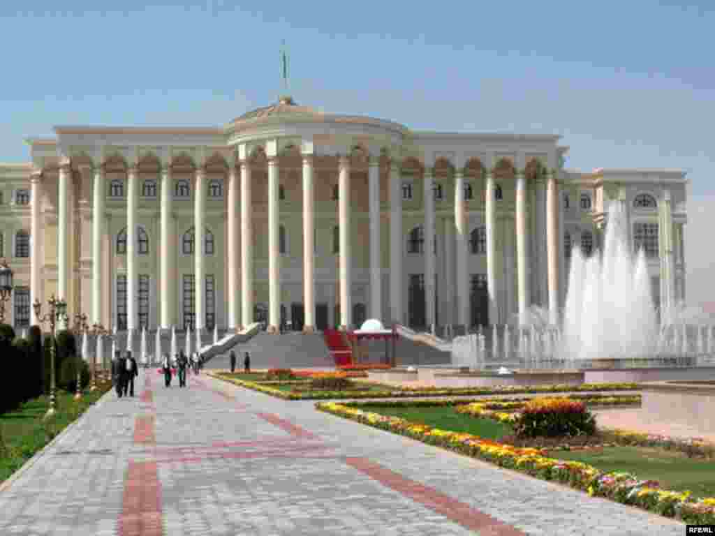 The new Palace of the Nation in downtown Dushanbe was built on the demolition site. - Frame # 14 from the soundslide Synagogue in Dushanbe (http://www.ozodi.org/soundslide/178.html) Palace of the Nation in the center of Dushanbe Credits: Added automatically by the Pangea CMS, user: Iskander Aliev