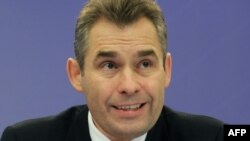 Kremlin children's envoy Pavel Astakhov said Washington had violated its obligation to return Russian students to their country when "a Russian teen stayed behind in the United States."