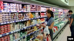 Цены на молочные продукты в российском супермаркете в августе 2014 года