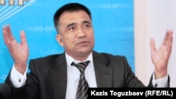 Председатель "Народно-патриотического движения "Желтоксан"" Нурлыбек Куанбаев. Алматы, 8 декабря 2010 года. 