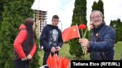 9 Mai, paradă și comerț cu simboluri sovietice