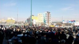 On Friday, a large demonstration in Kermanshah, western Iran, signaled the spread of anti-government protests.