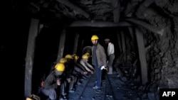 یک معدن زغال سنگ در سمنگان