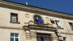 Барельефы с символами Севастополя на доме №6 по улице Кучера