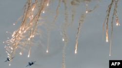 Українські військові літаки в зоні АТО, які використовують захисні світлові й теплові «пастки»