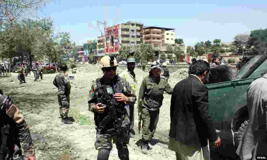 Afghanistan - An explosion killed 3 and injured more than 25 people in west part of Kabul near Independent Human Rights Commission Office. It said that that the explosive materials has been placed before and the target was Haji Mohammad Mohaqiq former Jih