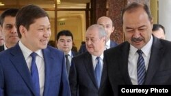 Премьер министры Узбекистана и Кыргызстана Абдулла Арипов (справа) и Сапар Исаков.