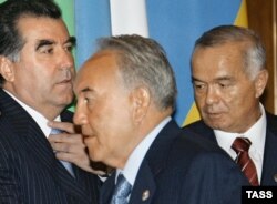 Karimov va Rahmonni Nazarboev o‘rtaga tushib ayirgan.