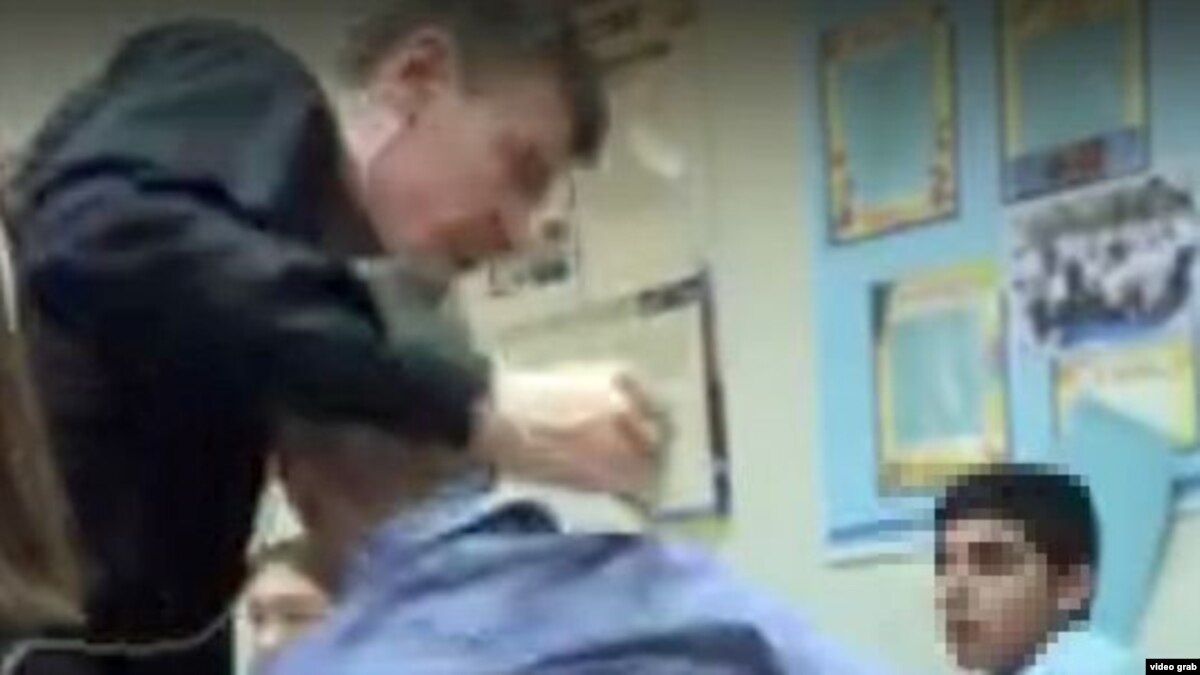 Student Smackdown: Russian Teacher Gets Support -- And Maybe His Job Back -- After Striking Pupils