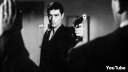 Alain Delon în filmul „L'Insoumis”, regizat de Alain Cavalier.