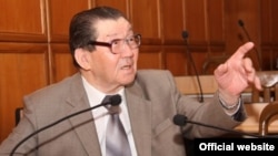 Кыргызстандын Коммунисттик партиясынын жетекчилеринин бири Бейшебек Акунов.