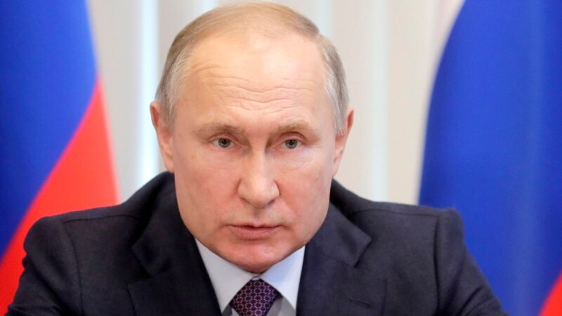 Путин запретил «иностранцам» владеть участками в прибрежных районах Крыма
