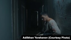 Кадр из фильма «Черный, чёрный человек» режиссёра Адильхана Ержанова.