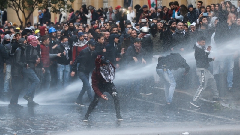 Desetine povređenih na protestu u Bejrutu