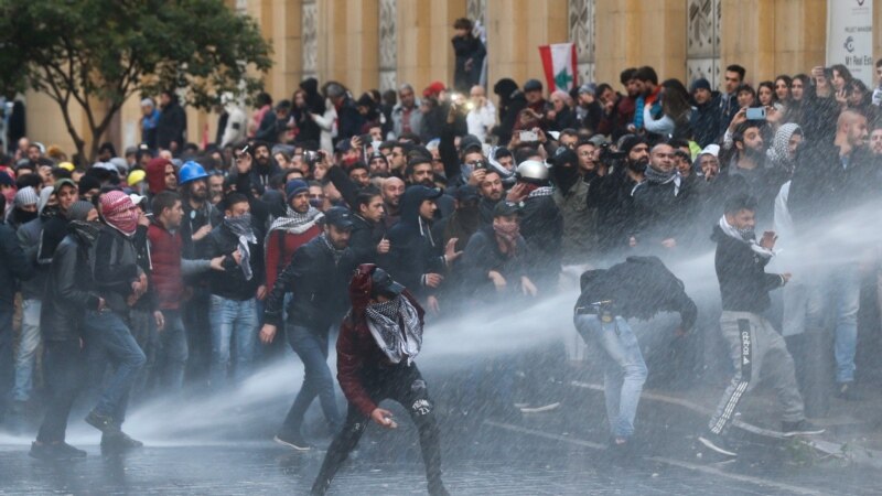 Бейрутта митингчилер менен полиция кагылышты