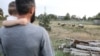 «Лучше коров пасти, чем держать в руках оружие». Как чеченская семья поселилась в белорусской деревне