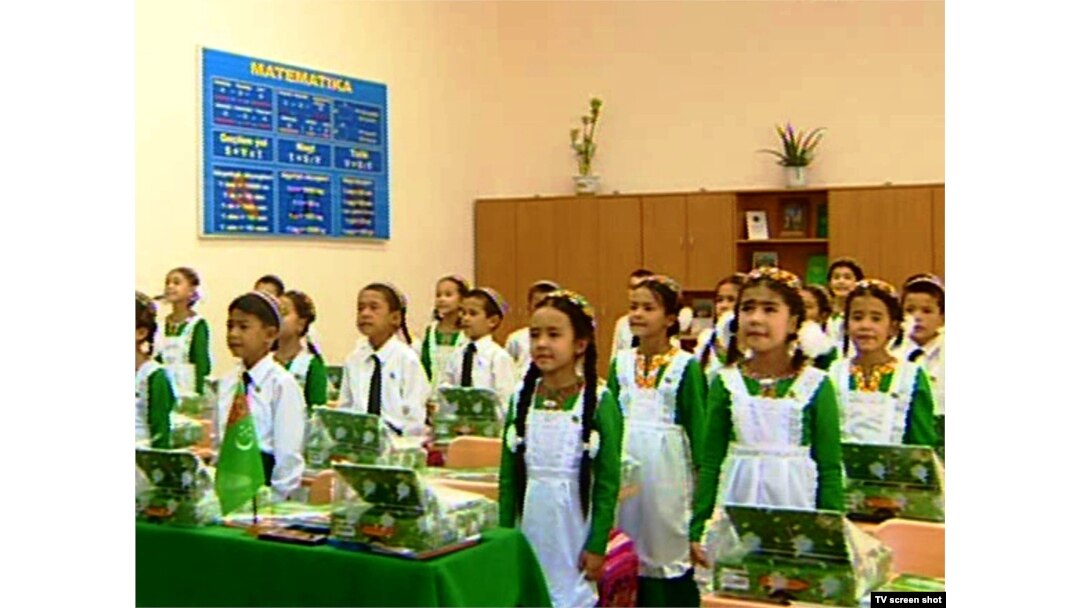 Сотталғандар тобы порно Даниэль Сперрле секс