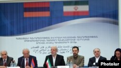 Armenia - Energy Minister Yervand Zakharian and his Iranian counterpart Hamid Chitchian chair a session of the Iranian-Armenian commission on economic cooperation, Yerevan, 23Dec2015.