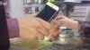 В Таджикистане запретили продажу мобильных телефонов без сертификата Службы связи