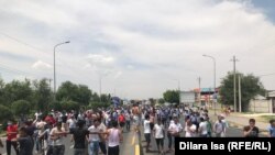 Учасники протесту в Шимкенті стверджують, що вибухи знищили їхні домівки