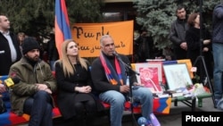Armenia - Opposition Raffi Hovannisian (R) gives a press conference in Yerevan's Liberty Square where he continues his hunger strike, 13Mar2013.