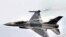 На фото літак F16, виробництва американської компанії Lockheed Martin