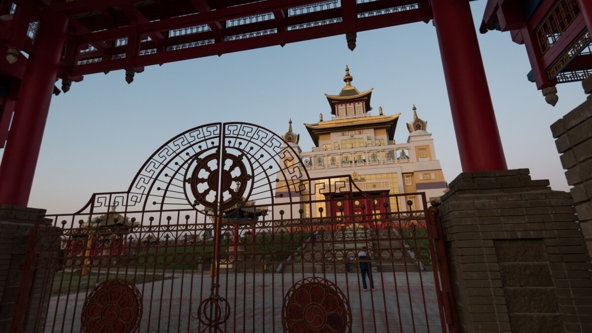 Unknown Attackers Burn Activist's Car In Russia's Kalmykia - Vimarsana News