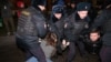 Задержание сотрудниками полиции участников акции в поддержку "узников Болотной" на Манежной площади, 6 ноября 2014